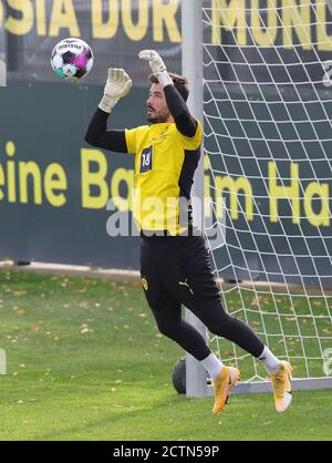 Stadt Dortmund, Deutschland. 24. Sep, 2020. firo: 24.09.2020, Fußball, 1. Bundesliga, Saison 2020/2021, BVB, Borussia Dortmund, Training, Torwart Roman BURKI Quelle: dpa/Alamy Live News Stockfoto