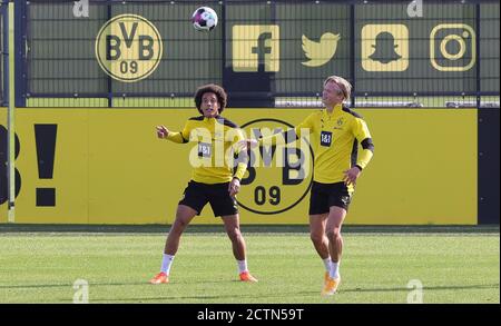 Stadt Dortmund, Deutschland. 24. Sep, 2020. firo: 24.09.2020, Fußball, 1. Bundesliga, Saison 2020/2021, BVB, Borussia Dortmund, Training, Axel WITSEL und Erling HAALAND.Quelle: dpa/Alamy Live News Stockfoto