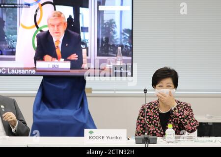 Tokio, Japan. September 2020. Die Gouverneurin von Tokio, Yuriko Koike, lächelt während des Videotreffens der Koordinierungskommission des 10. Internationalen Olympischen Komitees (IOC) für die Spiele der XXXII. Olympiade - Tokio 2020 in Tokio, Japan, 24. September 2020. Quelle: Du Xiaoyi/Xinhua/Alamy Live News Stockfoto
