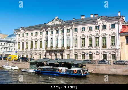 Sankt Petersburg, Russland – 15. Juni 2017. Außenansicht des üppigen Stroganov-Palastes am Moyka-Ufer in Sankt Petersburg. Stockfoto