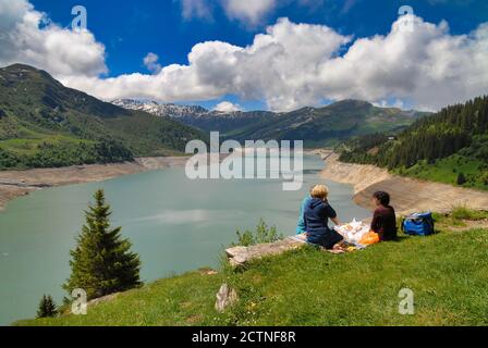 Ein Picknick in der Nähe des Sees von Roselend, französische Alpen Stockfoto