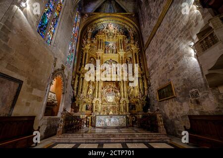 Capilla del Corpus Christi, retablo barroco de madera dorada y policromada, siglo XVII, obra del escultor mallorquín Jaume Blanquer, Catedral de Mall Stockfoto