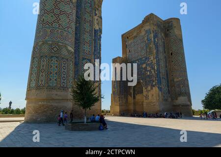 Das Portal des AK-Saray Palastes. Shahrisabz, Usbekistan. Stockfoto