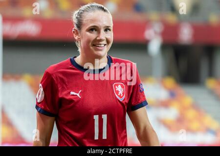 Bielsko Biala, Polen. September 2020. Tereza Krejcirikova aus Tschechien lächelt während des UEFA Women's EURO 2021 Qualifying match zwischen Polen und Tschechien im Bielsko-Biala City Stadium. (Endstand; Polen 0:2 Tschechische Republik) Credit: SOPA Images Limited/Alamy Live News Stockfoto
