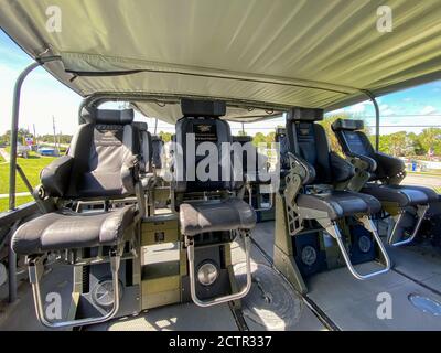 Ft. Pierce,FL/USA-9/17/20: Die Sitze in der MK V, die eine mittlere Reichweite Special Operations Assault Craft von Navy Robben im Kampf verwendet ist. Stockfoto