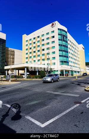 Reading, PA, USA - 19. September 2020: Das Doubletree by Hilton Hotel in der Innenstadt von Reading. Stockfoto