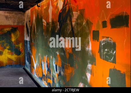 Fort worden State Park historische Militärbasis mit Graffiti an den Betonwänden. Stockfoto