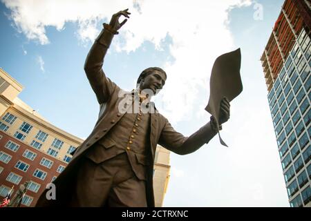 Bronzestatue zeigt die historische öffentliche Lesung der Unabhängigkeitserklärung von Oberst John Neilson am 9. Juli 1776. Stockfoto