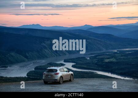 Mazda CX-5 auf einem Berg Stockfoto