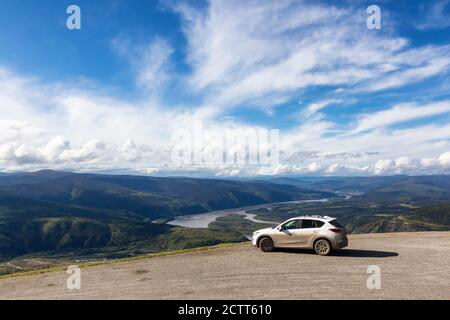 Mazda CX-5 auf einem Berg Stockfoto