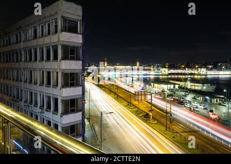 Ampelwege auf der Kennedy Street in Istanbul Aerial View Stockfoto
