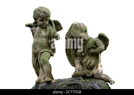 Statue eines jungen Engels isoliert auf weiß Stockfoto