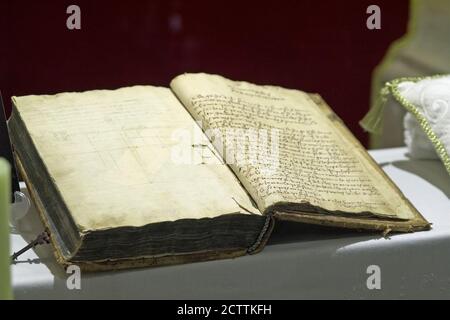 Caravaca de la Cruz, España, Hiszpania, Spanien, das Manuskript der heiligen Teresa von Avila. Das Manuskript von St. Teresa von Avila. Stockfoto