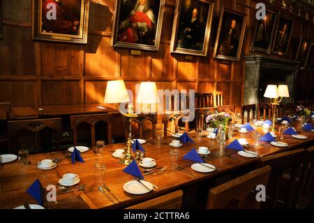 OXFORD, Großbritannien - 23. AUGUST 2017: Großer Speisesaal in Christ Church College der University of Oxford in England Stockfoto