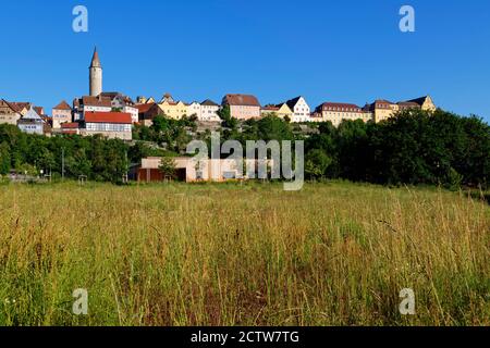 Kirchberg an der Jagst: Blick auf die Altstadt, vom Tal aus gesehen, Hohenlohe, Schwäbisch Hall, Baden-Württemberg, Deutschland Stockfoto