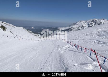 Black Run von Kasprowy Wierch. Skipiste in Tatra, Polen. Stockfoto