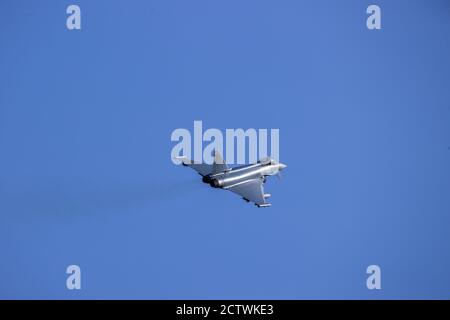 Laage, Deutschland. September 2020. Ein Eurofighter hebt auf dem Flugplatz Laage bei Rostock zu einem Trainingsflug ab. Quelle: Jens Büttner/dpa-Zentralbild/ZB/dpa/Alamy Live News Stockfoto