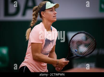 Angelique Kerber aus Deutschland beim Training vor dem Start des Roland Garros 2020, Grand Slam Tennisturnier, Qualifying, am 24. September 202 Stockfoto