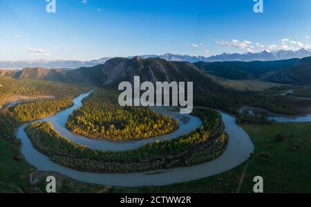 Kurai Steppe und Chuya Fluss Stockfoto