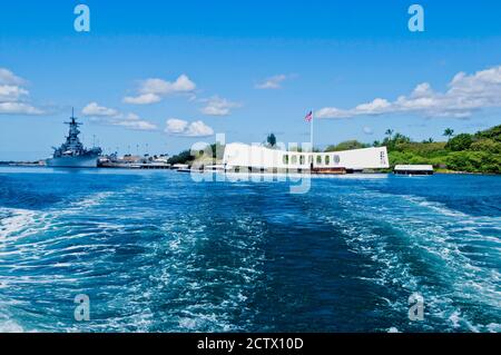 Mighty MO und Arizona Memorial. Pearl Harbor, Hawaii Stockfoto