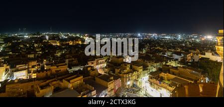 Jaisalmer, Rajas-Than, Indien - Februar 18,2020. Nacht Blick Auf Die Stadt Von Der Spitze Des Forts Stockfoto