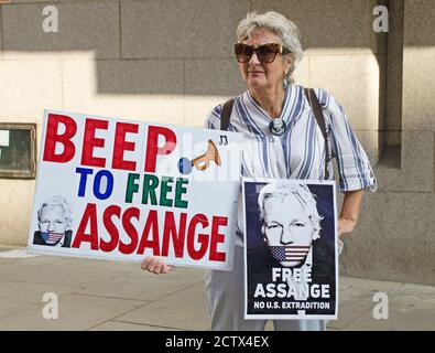 Julian Assange Demo vor dem Old Bailey Stockfoto