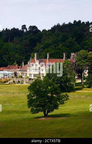 Blick auf Old Lodge historisches Herrenhaus aus dem Westen, Ashdown Forest, East Sussex, England Stockfoto