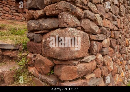 Pisac, Peru - 4. April 2014: Archäologischer Park von Pisac, Ruinen und Bauten der alten Inka-Stadt, in der Nähe des Vilcanota Flusstal, Peru. Stockfoto