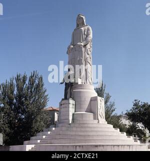 MONUMENTO A ANTONIO JOSE DE ALMEIDA INAUGURADO EN 1937. Autor: LEOPOLDO ALMEIDA. Lage: AUSSEN. LISSABON. PORTUGAL. Stockfoto