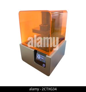 3D-Druckverfahren. Moderne 3D-Drucktechnologie. Arbeiten 3d-Drucker Maschine drucken ein Detail. Isoliert auf weißem Hintergrund. Stockfoto