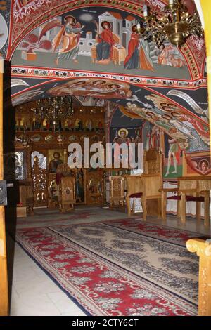 Pangarati Kloster, Neamt County, Rumänien. Innenraum der christlich-orthodoxen Kirche aus dem 16. Jahrhundert (obere Ebene). Stockfoto