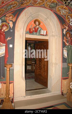 Pangarati Kloster, Neamt County, Rumänien. Eingang in der christlich-orthodoxen Kirche aus dem 16. Jahrhundert. Stockfoto