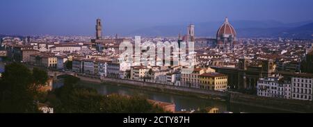 Hochwinkelansicht eines Stadtbildes, Florenz, Toskana, Italien Stockfoto