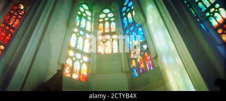 Innenräume einer Kirche, entworfen vom katalanischen Architekten Antonio Gaudi, Sagrada Familia, Barcelona, Katalonien, Spanien Stockfoto