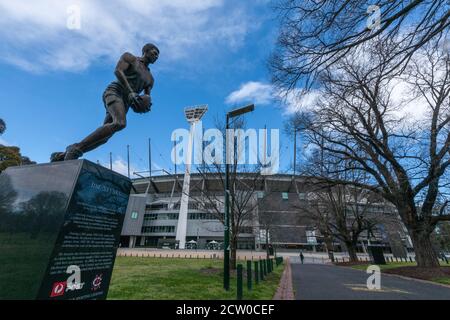 Melbourne, Australien 26 Sep 2020, die einzigen Fußballspieler am Melbourne Cricket Ground "MCG" heute waren Statuen, auf dem, was wäre die Australian Football League "AFL" Grand Final, Melbourne Australien. Stockfoto