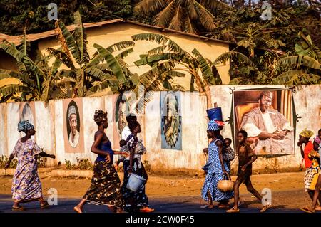 Die Mauer der Helden Conakry Guinea Westafrika 1979 Stockfoto