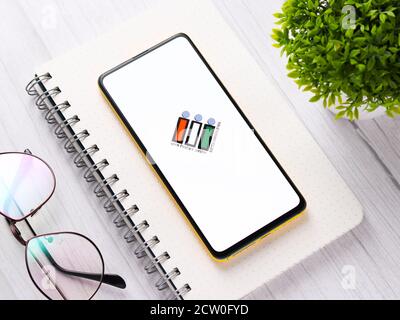 Assam, indien - September 24, 2020 : Wähler-ID-Logo auf Telefon-Bildschirm Stock Bild. Stockfoto