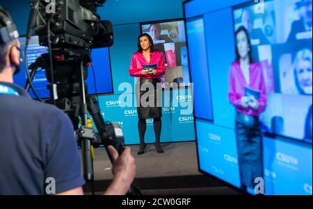 München, Deutschland. September 2020. Dorothee Bär (CSU), Staatsministerin für Digitalisierung, ist auf der virtuellen CSU-Parteikonferenz in der CSU-Staatsführung auf der Bühne. Dies ist bereits die zweite Parteikonferenz, die die CSU seit Beginn der Corona-Pandemie nur noch im Internet abgehalten hat. Quelle: Sven Hoppe/dpa-Pool/dpa/Alamy Live News Stockfoto