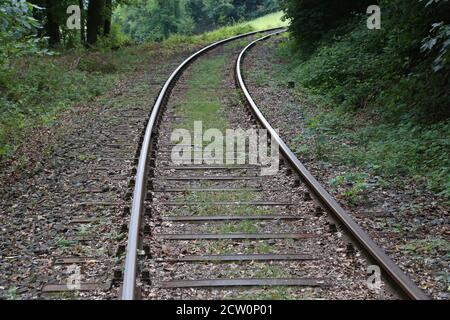 High-Angle-Aufnahme einer alten Eisenbahn Stockfoto