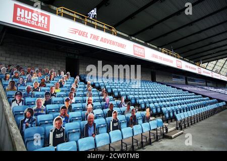 Ein allgemeiner Blick auf Karton Ausschnitt Fans in den Sitzen vor dem Sky Bet Championship Spiel im Den, Derby. Stockfoto