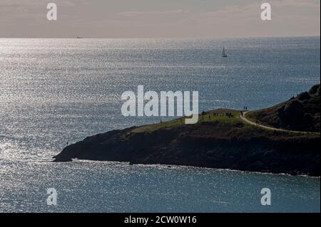 Langland Bay, Swansea, Großbritannien. September 2020. Menschen, die heute Nachmittag am Snaple Point, in der Langland Bay und in Swansea das Beste aus der atemberaubenden Herbstsonne machen, bevor die Gegend morgen in den Abgrund geht. Quelle: Phil Rees/Alamy Live News Stockfoto