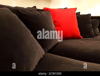 Innenarchitektur mit Kissen Kissen auf Sofa, Nahaufnahme Stockfoto