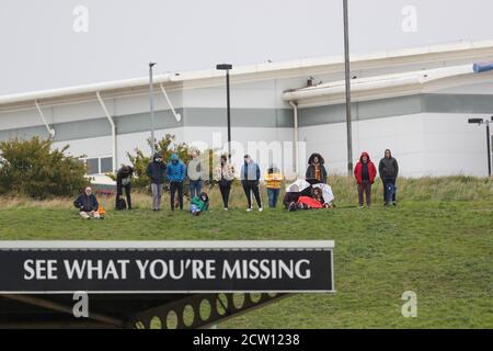 NORTHAMPTON, ENGLAND. 26. SEPTEMBER 2020, Hull Citys Anhänger während der ersten Hälfte der Sky Bet League ein Spiel zwischen Northampton Town und Hull City im PTS Academy Stadium, Northampton am Samstag, 26. September 2020. (Kredit: John Cripps - MI News) Kredit: MI Nachrichten & Sport /Alamy Live Nachrichten Stockfoto