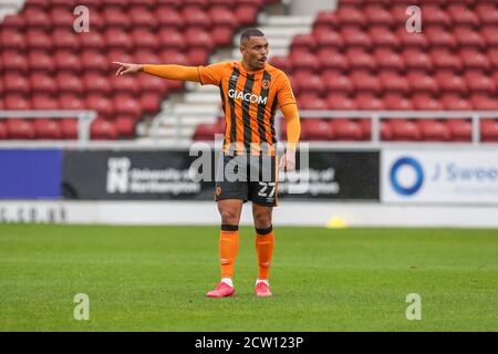 NORTHAMPTON, ENGLAND. 26. SEPTEMBER 2020, Hull City's Josh Magennis während der ersten Hälfte der Sky Bet League One Match zwischen Northampton Town und Hull City im PTS Academy Stadium, Northampton am Samstag 26. September 2020. (Kredit: John Cripps - MI News) Kredit: MI Nachrichten & Sport /Alamy Live Nachrichten Stockfoto