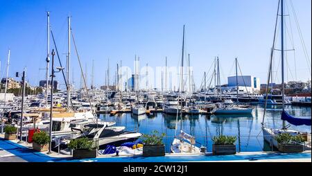 Yachten im Port Vell. Barcelona, Spanien Stockfoto