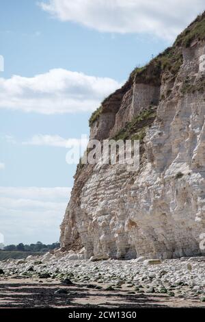 Chalkstone Cliffs Danes Dyke Beach, Sewerby in der Nähe von Bridlignton, Großbritannien, zeigt Auswirkungen der Küstenerosion Stockfoto