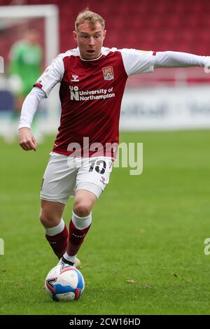 NORTHAMPTON, ENGLAND. 26. SEPTEMBER 2020, Nicky Adams von Northampton Town während der zweiten Hälfte der Sky Bet League One Match zwischen Northampton Town und Hull City im PTS Academy Stadium, Northampton am Samstag, 26. September 2020. (Kredit: John Cripps - MI News) Kredit: MI Nachrichten & Sport /Alamy Live Nachrichten Stockfoto