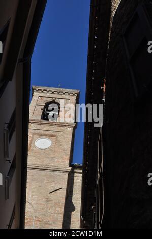 Mittelalterliche Dorf nidastore ist Teil der Gemeinde Arcevia, in der Provinz Ancona, in der Region Marken Stockfoto