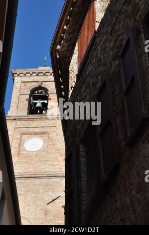 Mittelalterliche Dorf nidastore ist Teil der Gemeinde Arcevia, in der Provinz Ancona, in der Region Marken Stockfoto