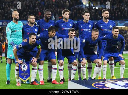 LONDON, ENGLAND - 26. FEBRUAR 2020: Chelseas Startaufgehen vor dem UEFA Champions League-Spiel 2019/20 16 zwischen dem FC Chelsea und Bayern München auf der Stamford Bridge. Stockfoto